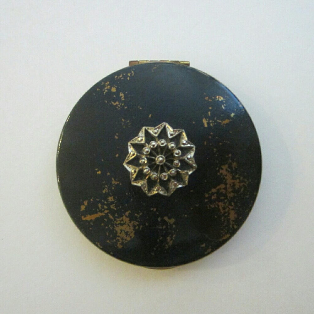 Kigu of London Mid Century Marcasite Medallion Powder Compact Made in England